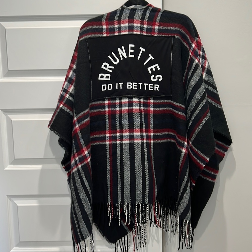 Brunette’s Do it Better Cape